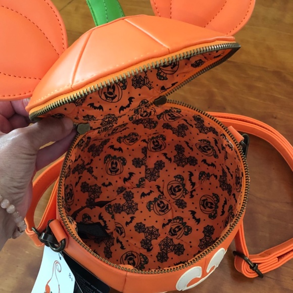 Loungefly Disney Mickey Mouse Mick-O-Lantern Halloween Crossbody NWT - Picture 3 of 9